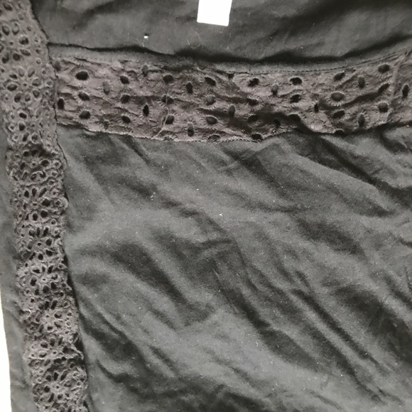 Old Navy Laced Tee - Picture 5 of 7